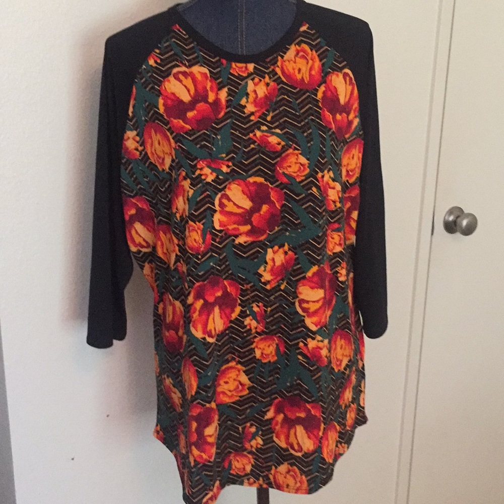 LuLaRoe Randy Tee